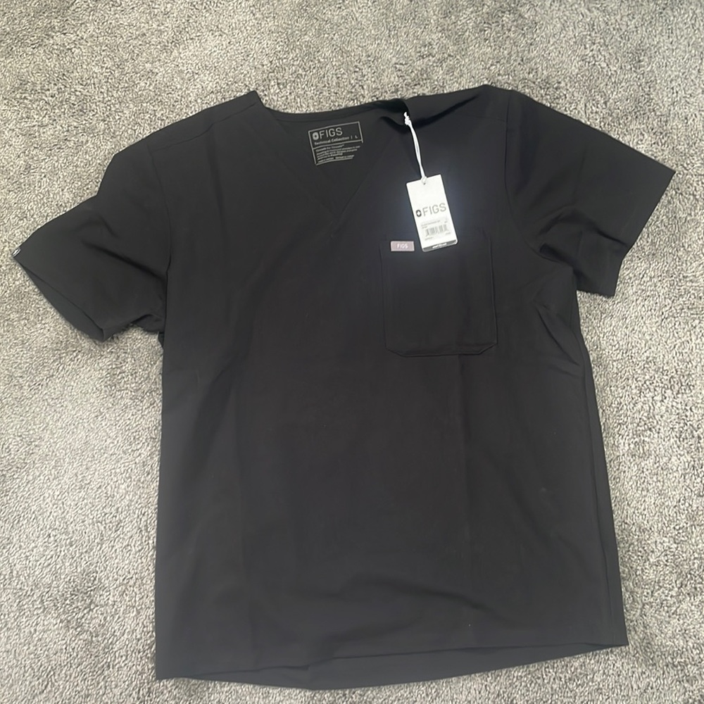 NWT Figs Mens Leon Two Pocket Scrub Top Size L. Never worn. Black